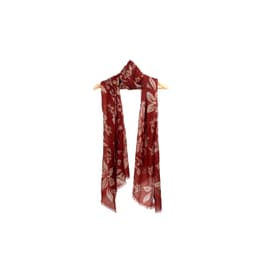 Woven floral pashmina shawl by Nepal Cashmere โ an authentic Kathmandu souvenir on Avendi